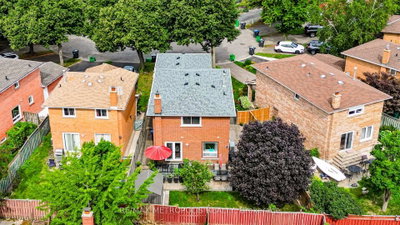 38 Langholm Court • Brampton, ON photo 6