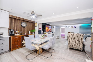 22 Foxacre Row • Brampton, ON photo 3