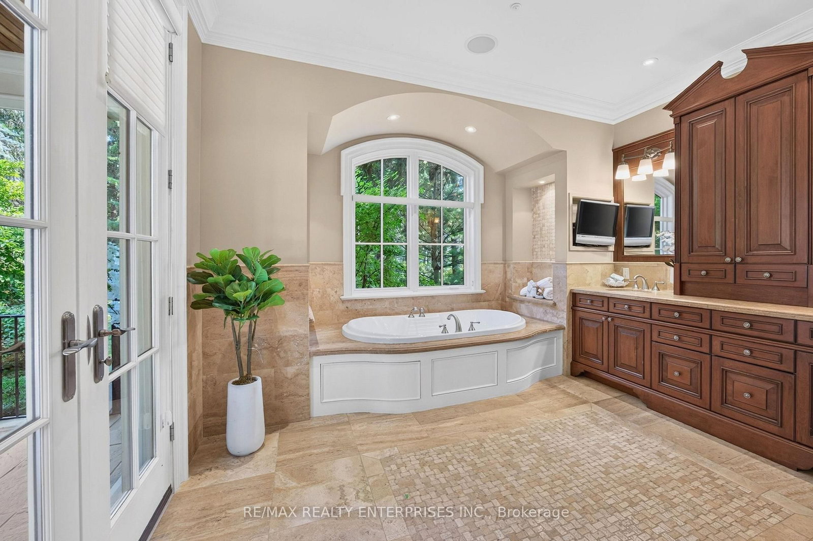 1396 Crescent Road • Mississauga, ON photo 14