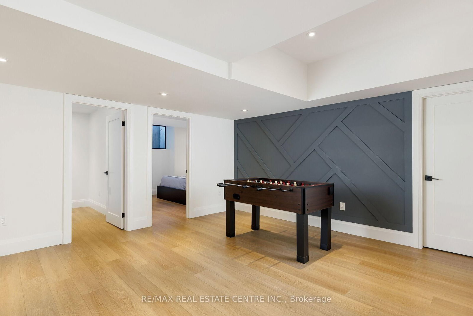 176 Weybourne Road • Oakville, ON photo 38