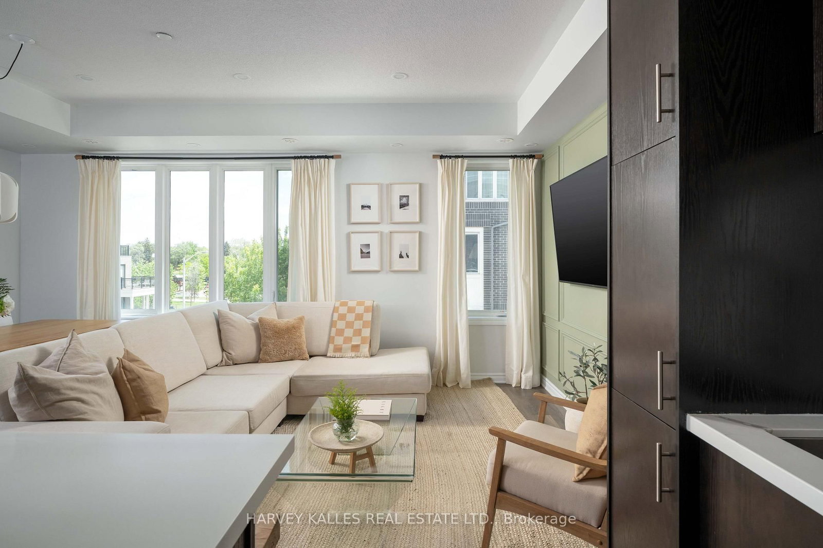 85 Eastwood Park Gardens • #35 • Toronto, ON photo 17