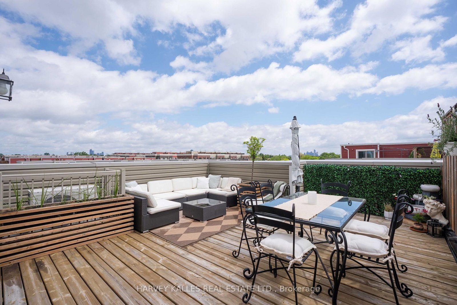 85 Eastwood Park Gardens • #35 • Toronto, ON photo 45