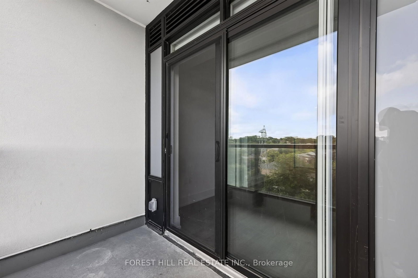 858 Dupont St, Toronto, view 27