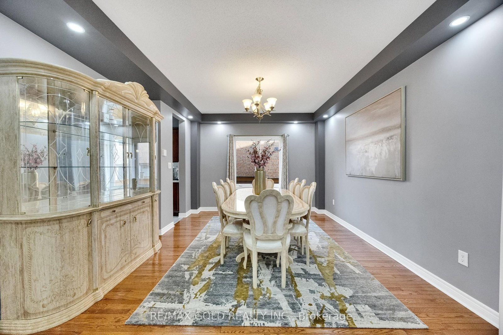 26 Mount Royal Circle • Brampton, ON photo 12