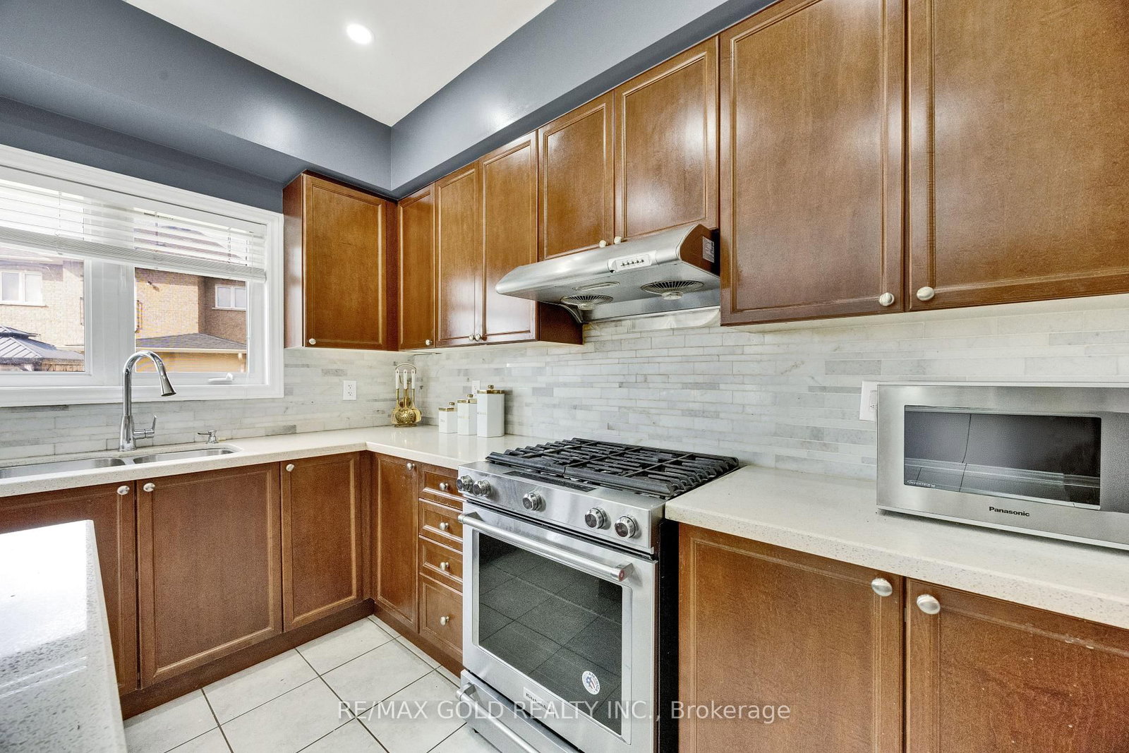 26 Mount Royal Circle • Brampton, ON photo 16