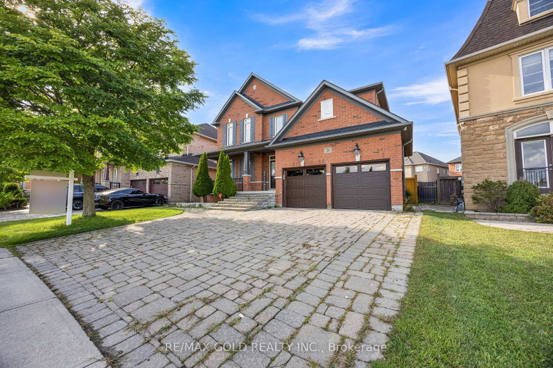 26 Mount Royal Circle