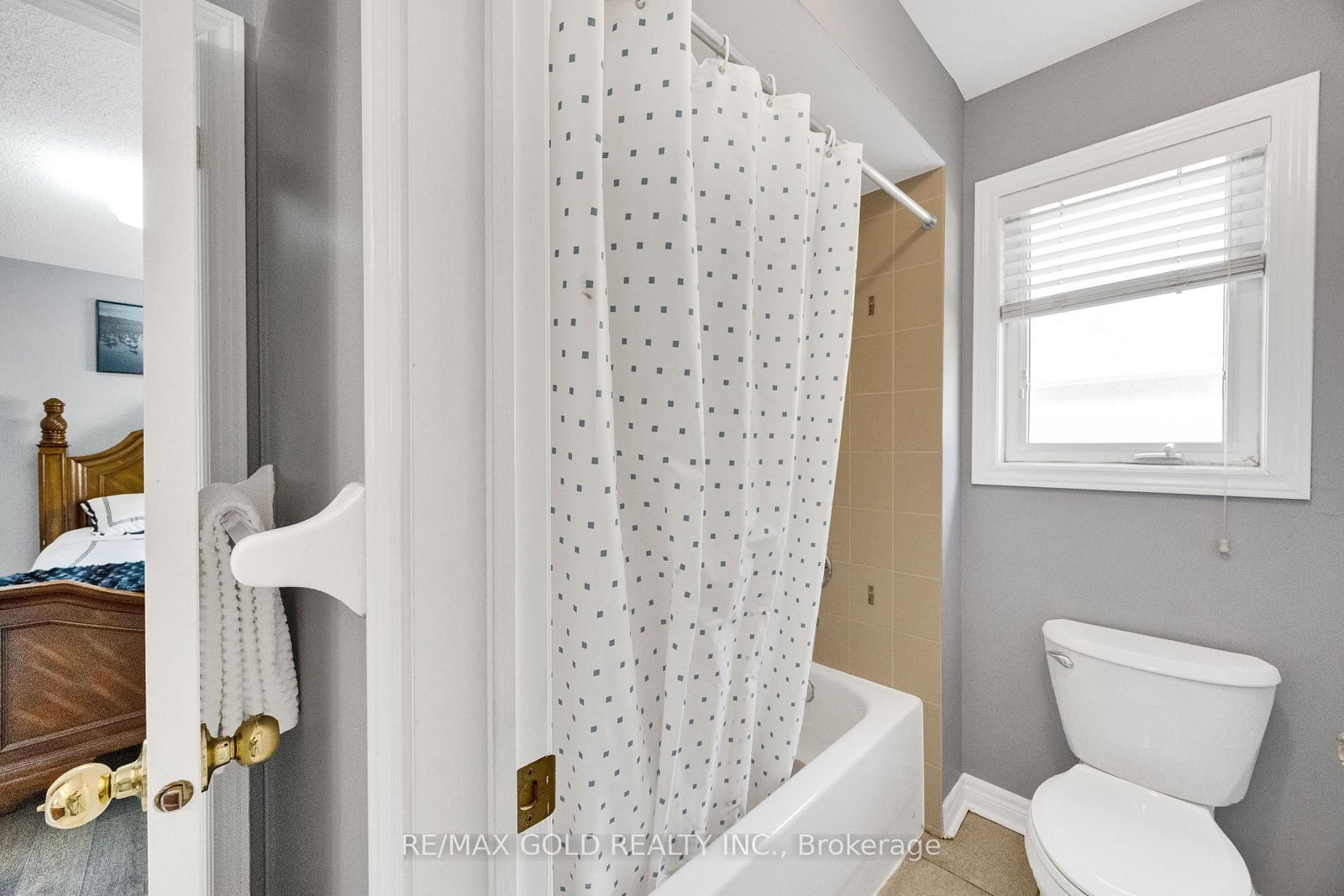26 Mount Royal Circle • Brampton, ON photo 27