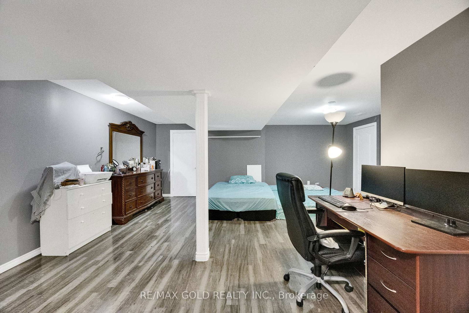 26 Mount Royal Circle • Brampton, ON photo 37