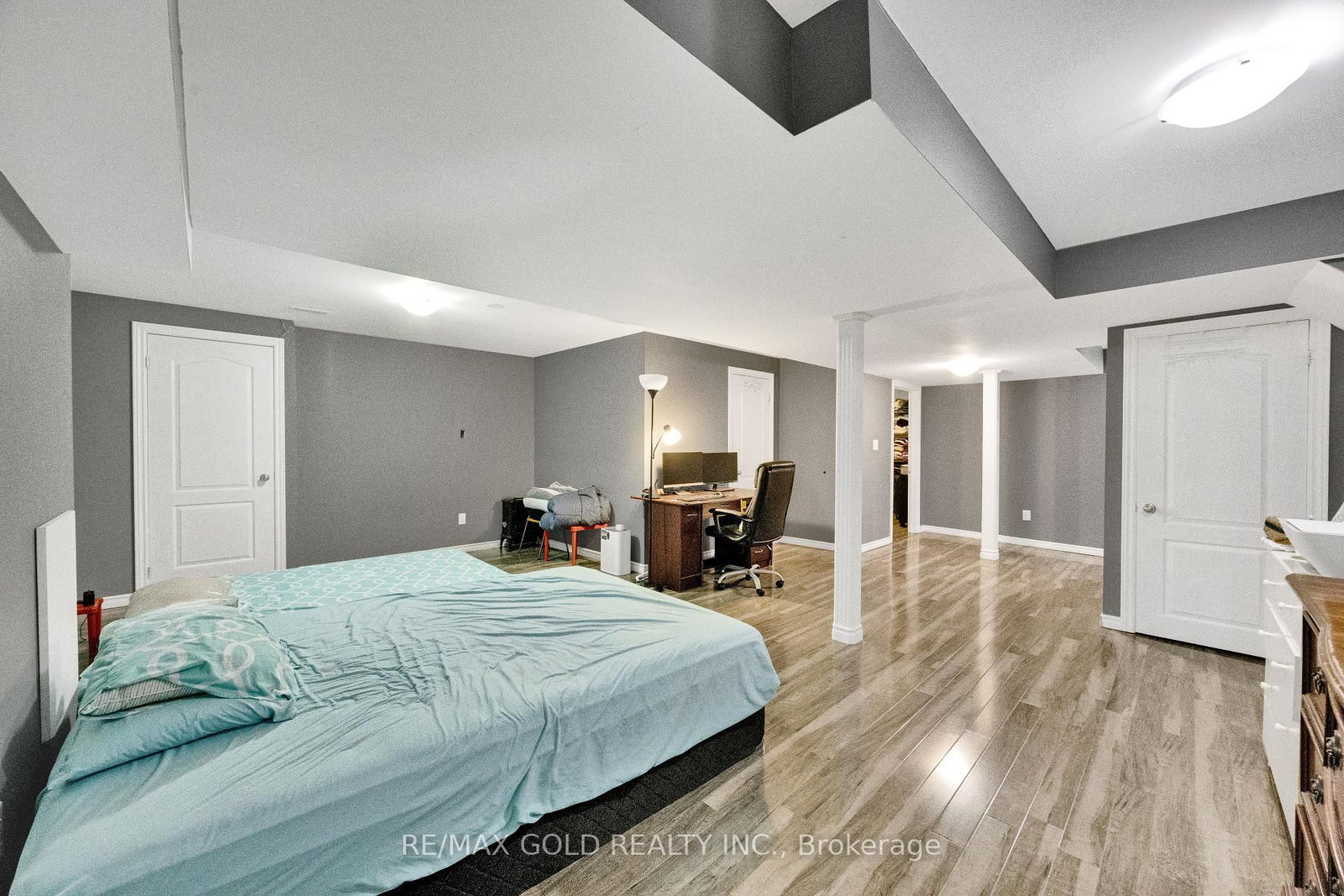 26 Mount Royal Circle • Brampton, ON photo 38