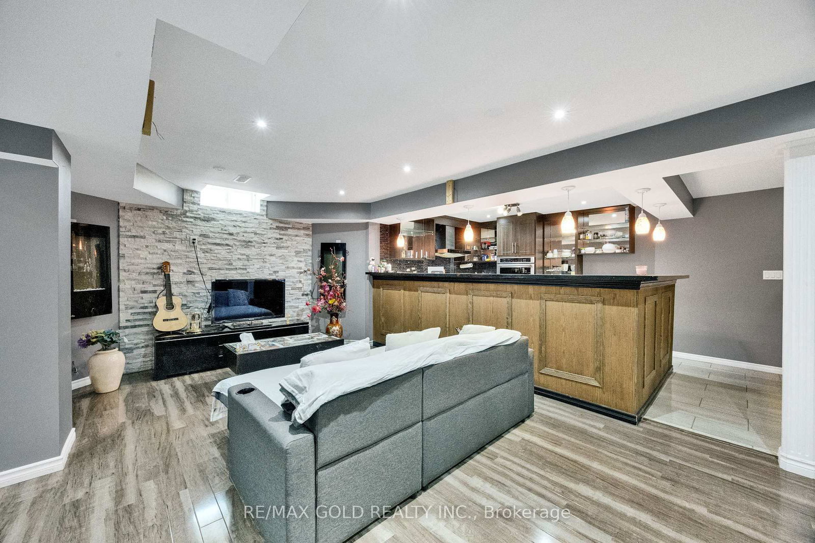 26 Mount Royal Circle • Brampton, ON photo 42