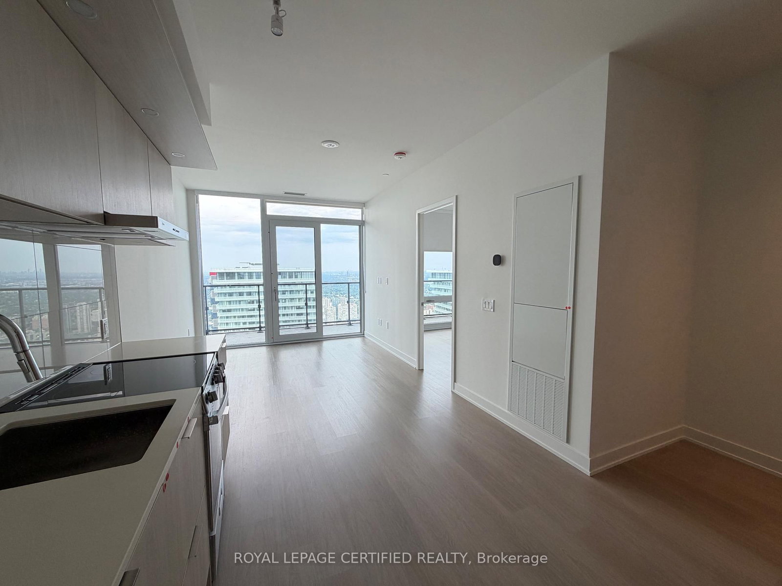 6407-448 Burnhamthorpe Rd W, Mississauga, view 11
