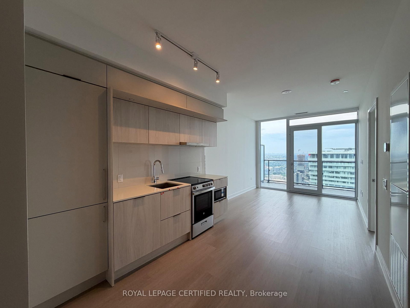 6407-448 Burnhamthorpe Rd W, Mississauga, view 14