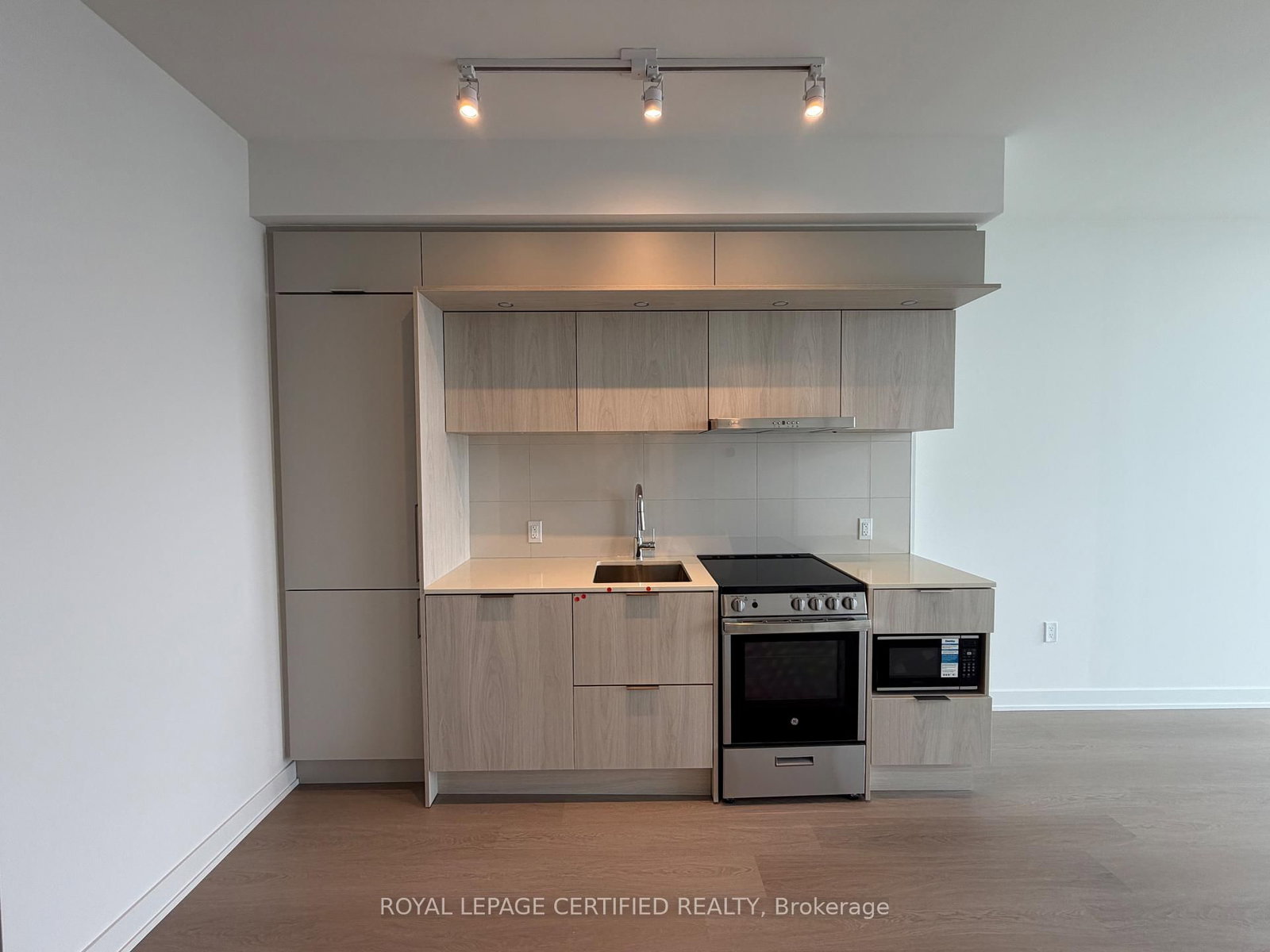 6407-448 Burnhamthorpe Rd W, Mississauga, view 15