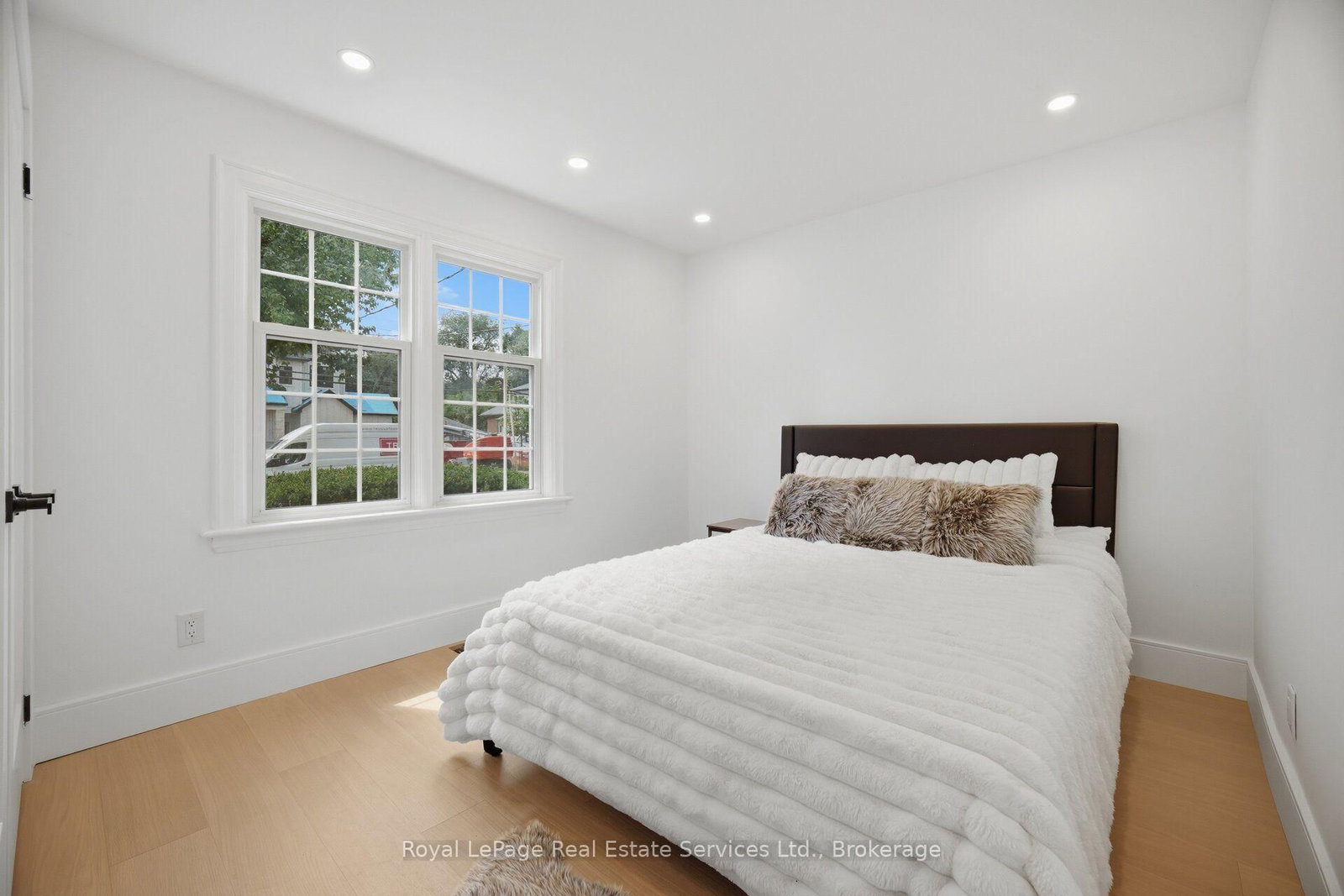947 Glenwood Avenue • Burlington, ON photo 22