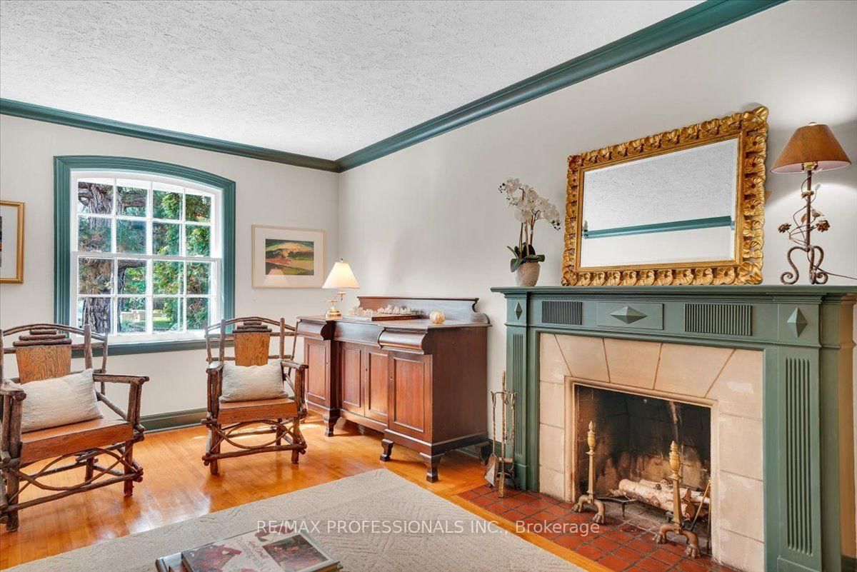 65 Dunedin Drive • Toronto, ON photo 13