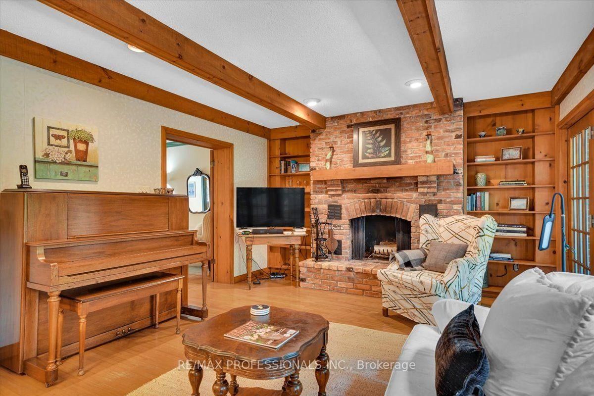 65 Dunedin Drive • Toronto, ON photo 19