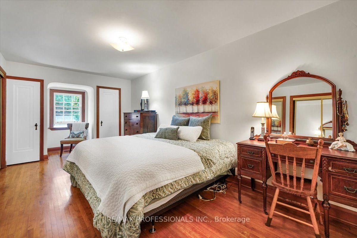 65 Dunedin Drive • Toronto, ON photo 25