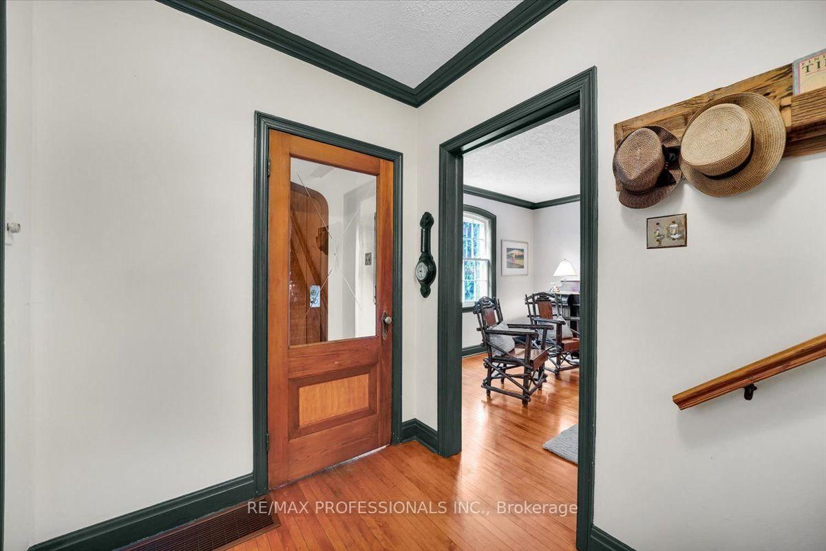 65 Dunedin Drive • Toronto, ON photo 8