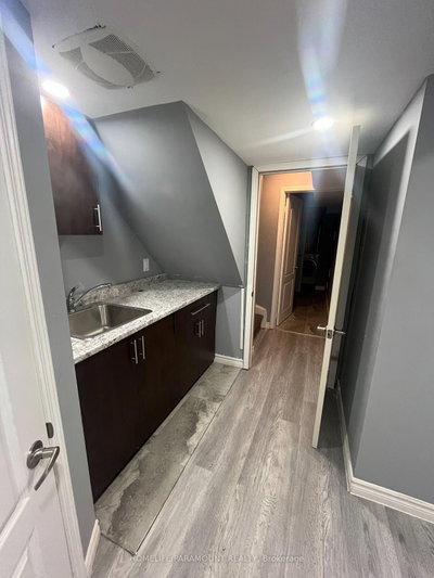 27 Lonestar Brampton,ON L7A 2H9 — Photo 14
