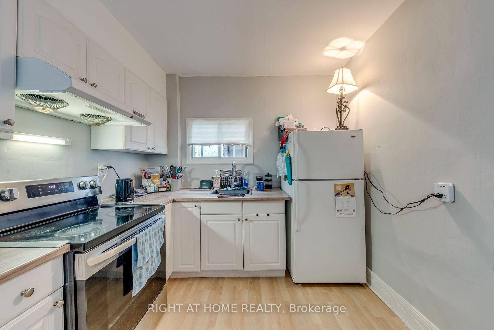 A-3146 Dundas St St, Toronto, view 18