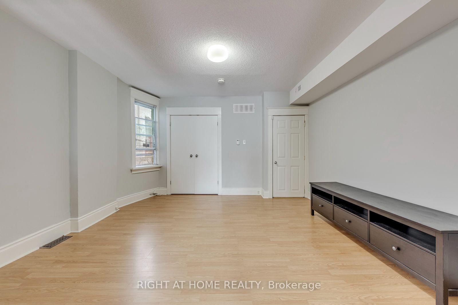 A-3146 Dundas St St, Toronto, view 8