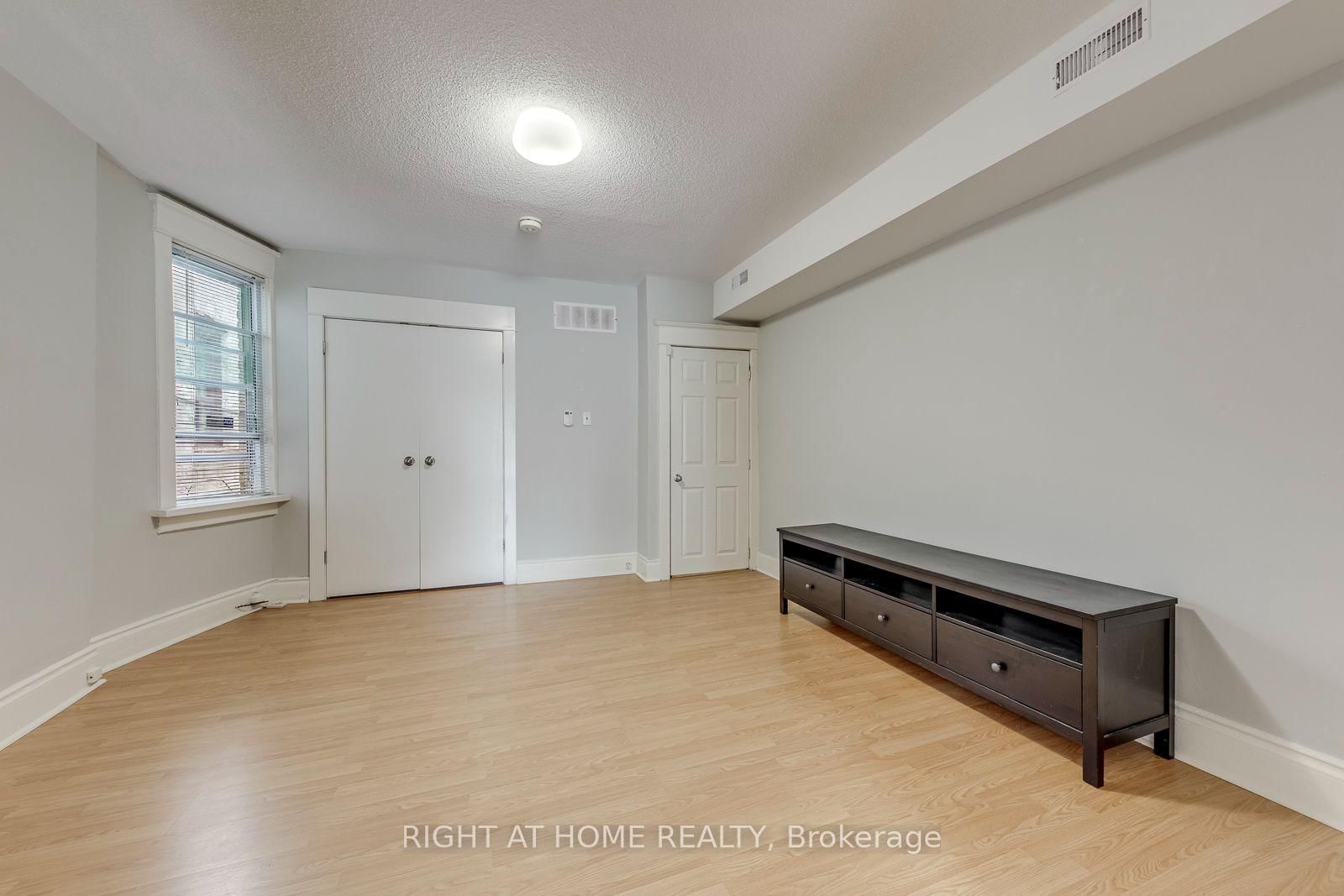 A-3146 Dundas St St, Toronto, view 9