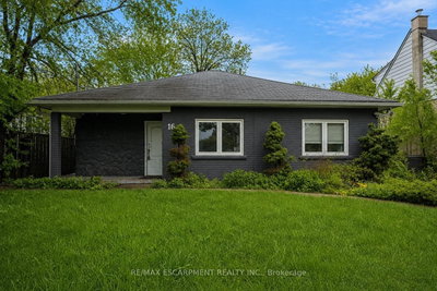 16 Woodward Avenue • Brampton, ON photo 4