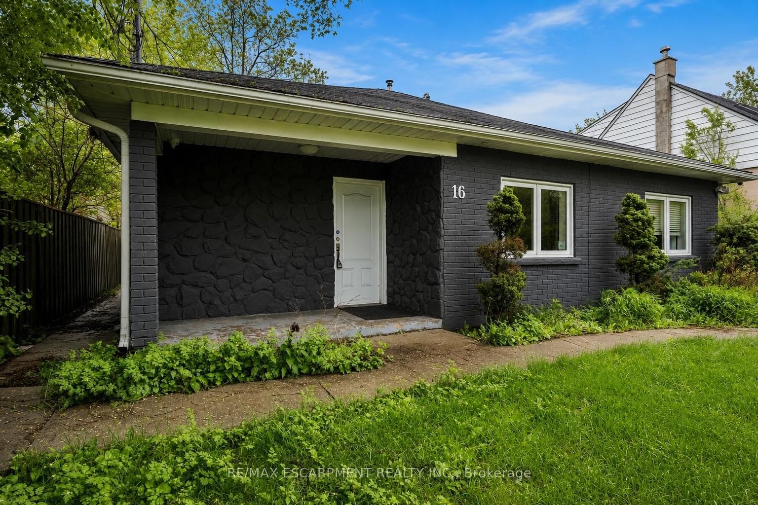 16 Woodward Avenue • Brampton, ON photo 5