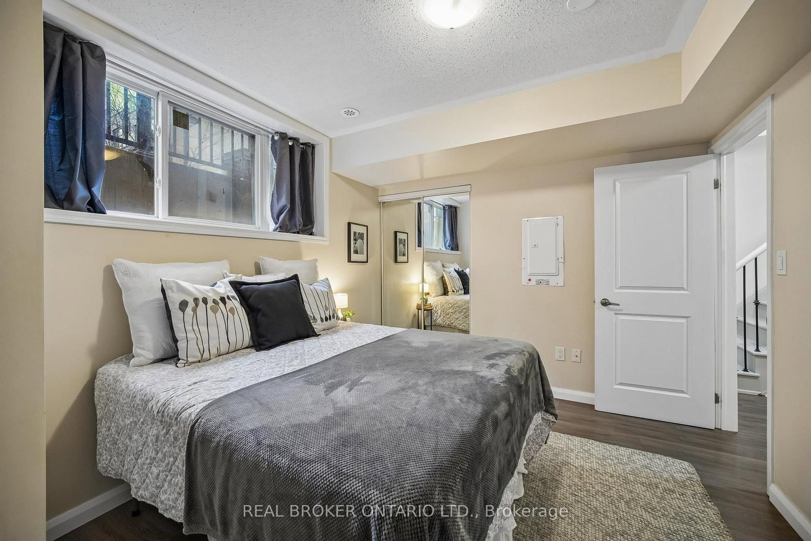 26 Fieldway Road • #46 • Toronto, ON photo 14