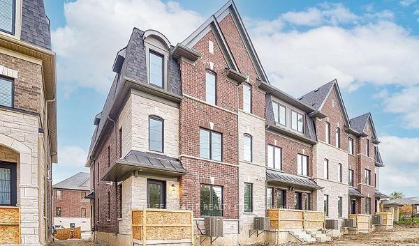 1449 National Common • Burlington, ON photo 2