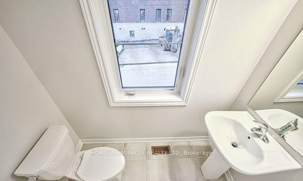 1449 National Common • Burlington, ON photo 23