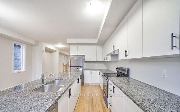 1449 National Common • Burlington, ON photo 8