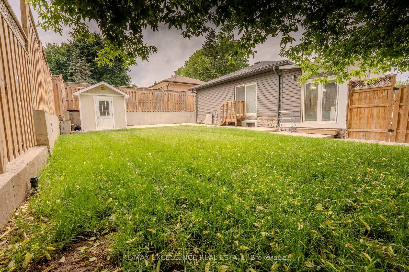 21 Elizabeth Street • Halton Hills, ON photo 36