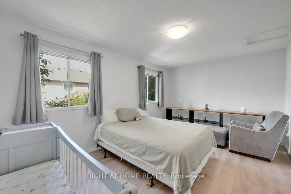 2300 Brays Lane • #9 • Oakville, ON photo 18