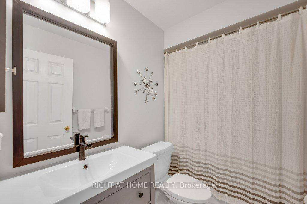 2300 Brays Lane • #9 • Oakville, ON photo 20