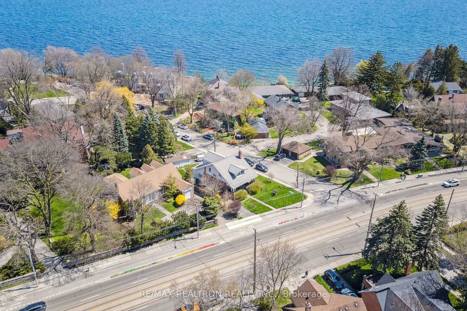 Lower Level-2585 Lake Shore Blvd, Toronto, view 8