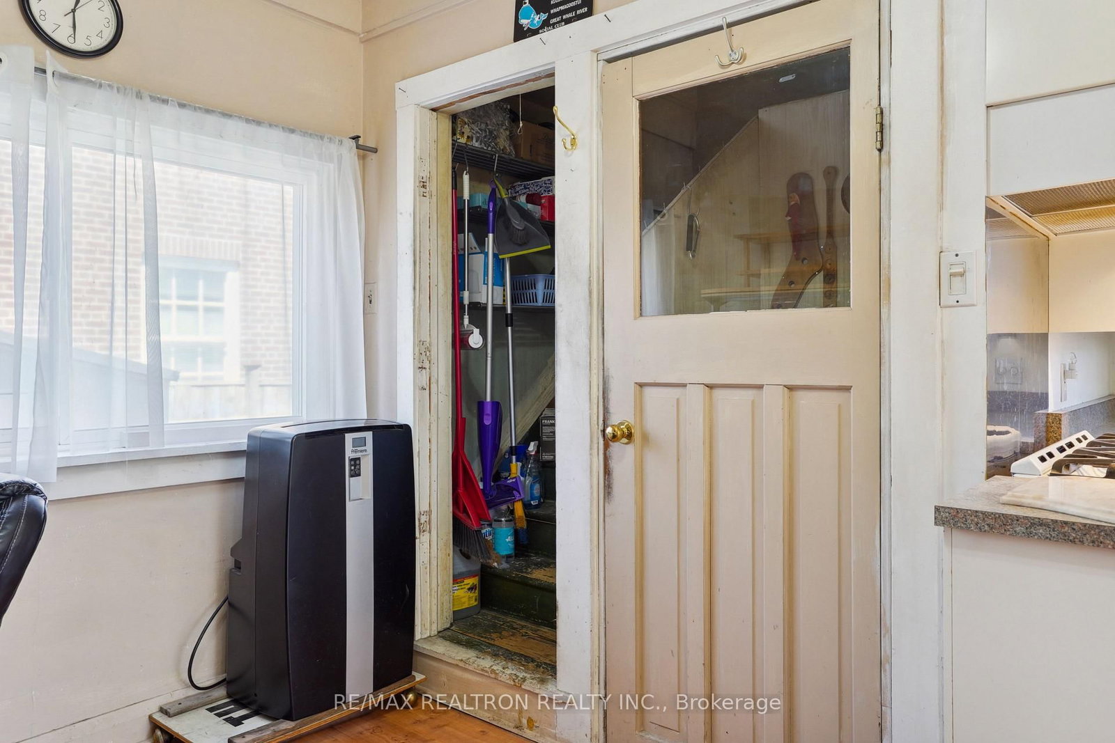 Main Level 2 Bedroom-2585 Lake Shore Blvd, Toronto, view 18