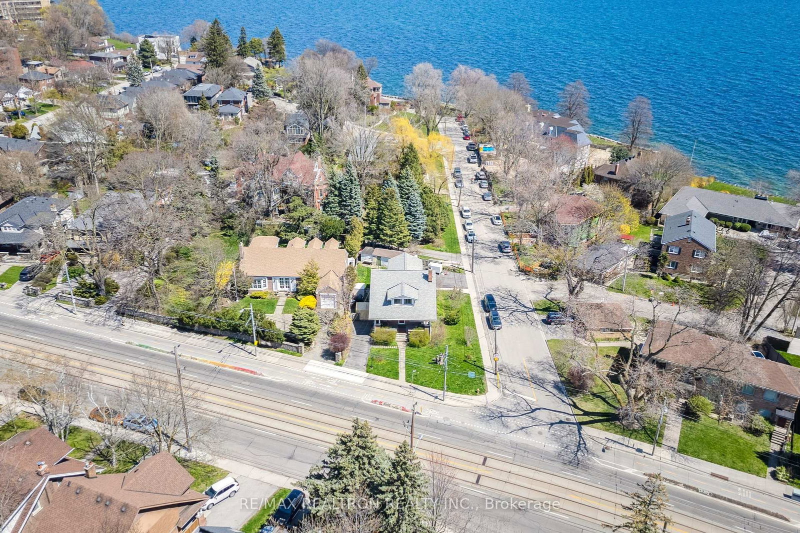 Main Level 2 Bedroom-2585 Lake Shore Blvd, Toronto, view 26