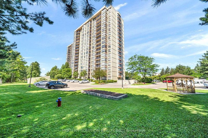 501 - 20 Cherrytree Drive