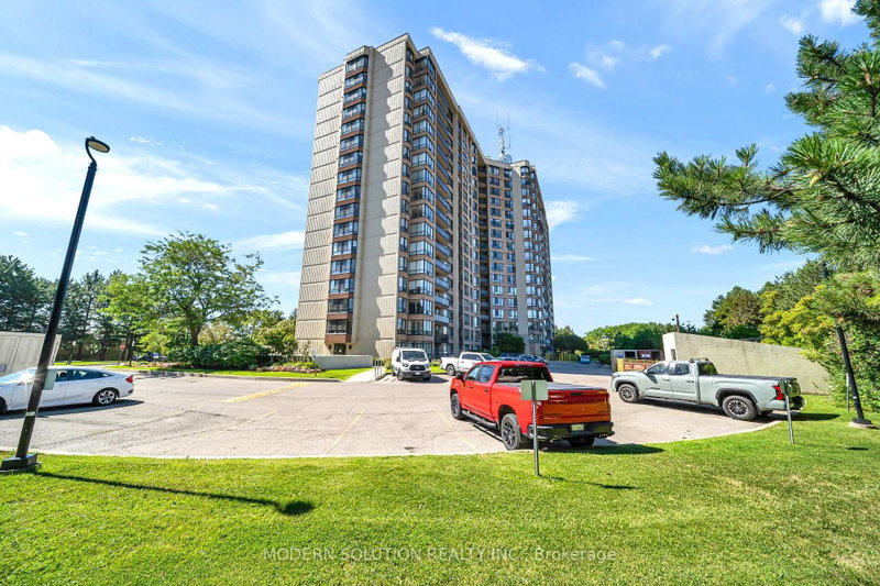 501 - 20 Cherrytree Drive