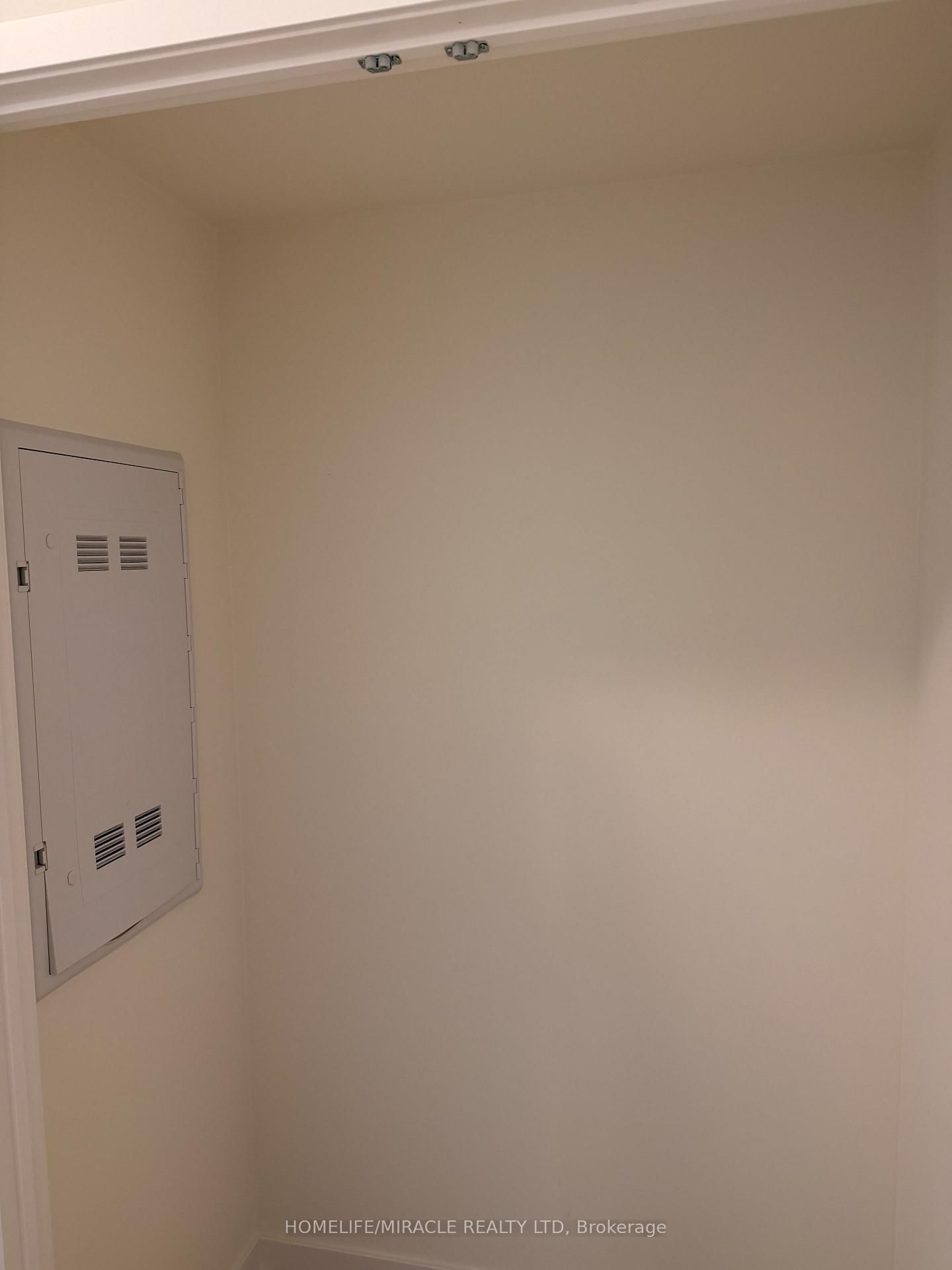903-2825 Jane St, Toronto, view 4