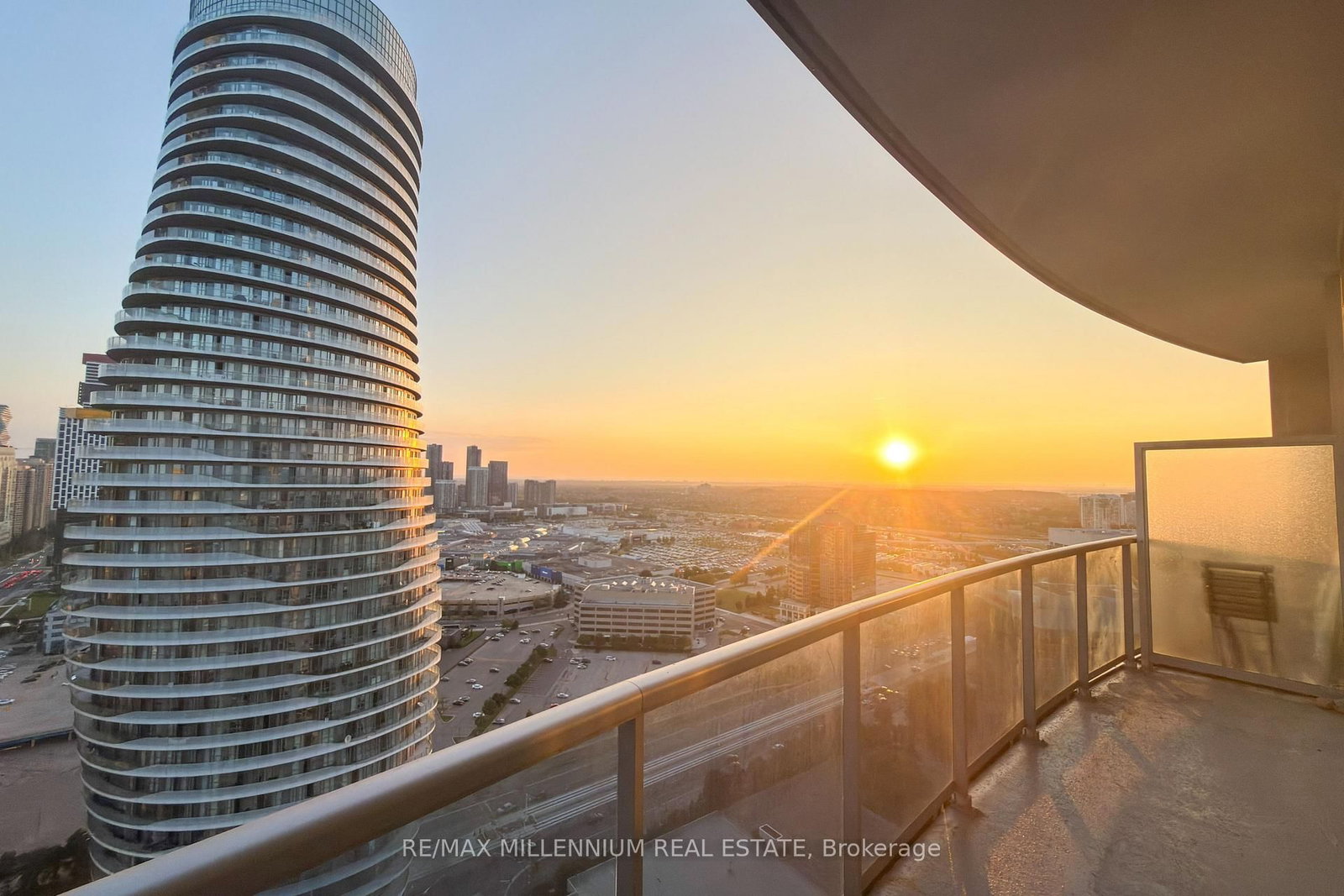 LPH06-80 Absolute Ave, Mississauga, view 24