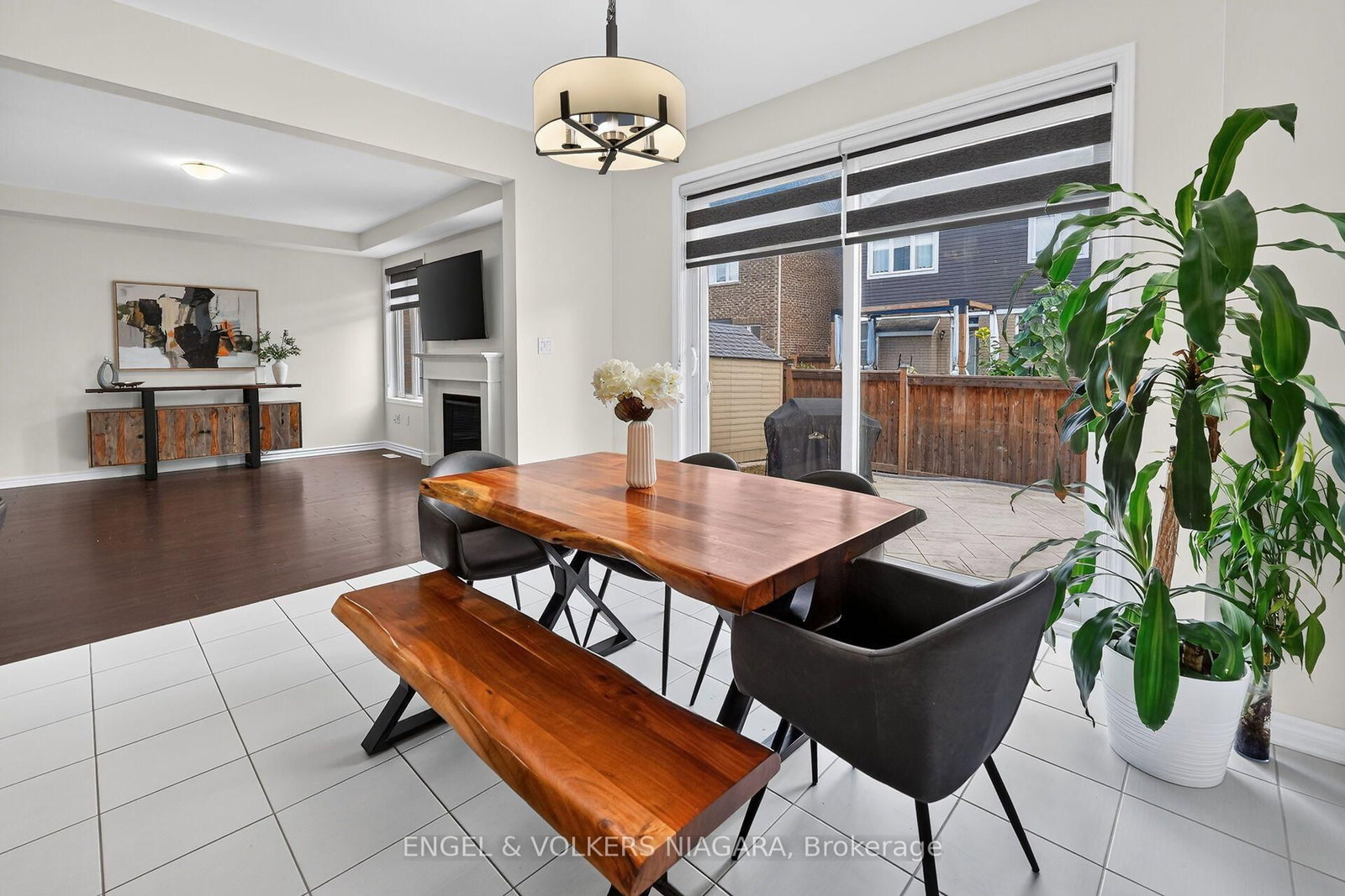 1221 Rose Way S • Milton, ON photo 9