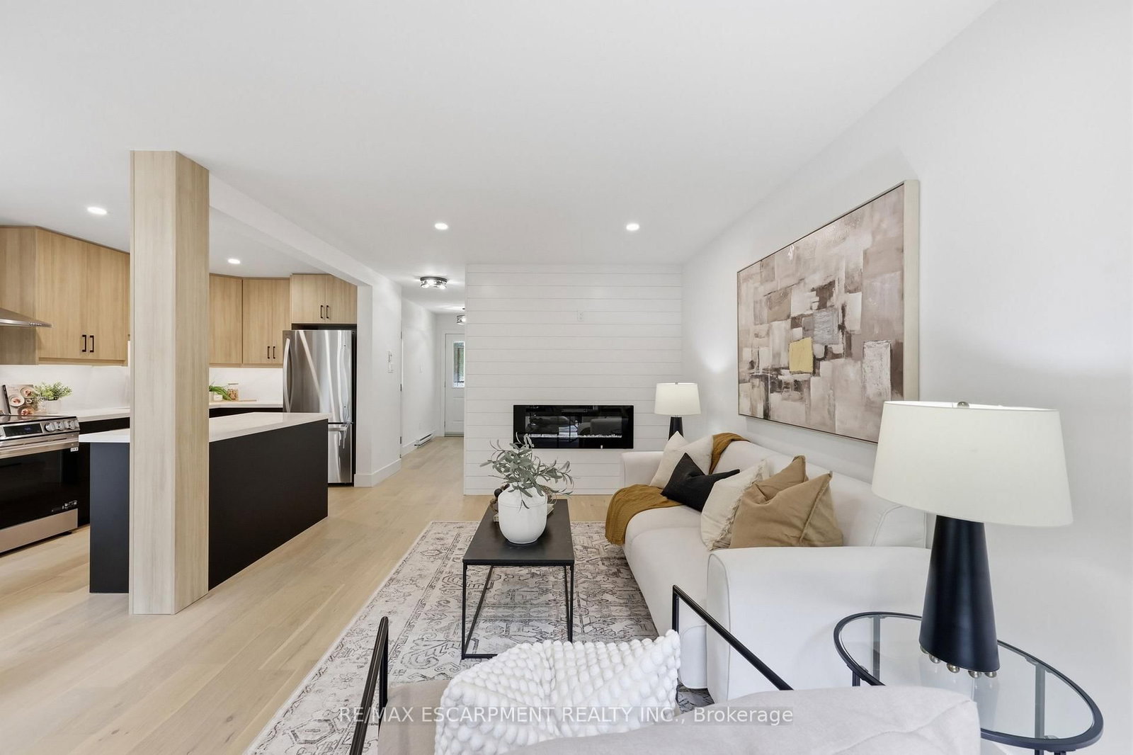 5095 Pinedale Avenue • #106 • Burlington, ON photo 6
