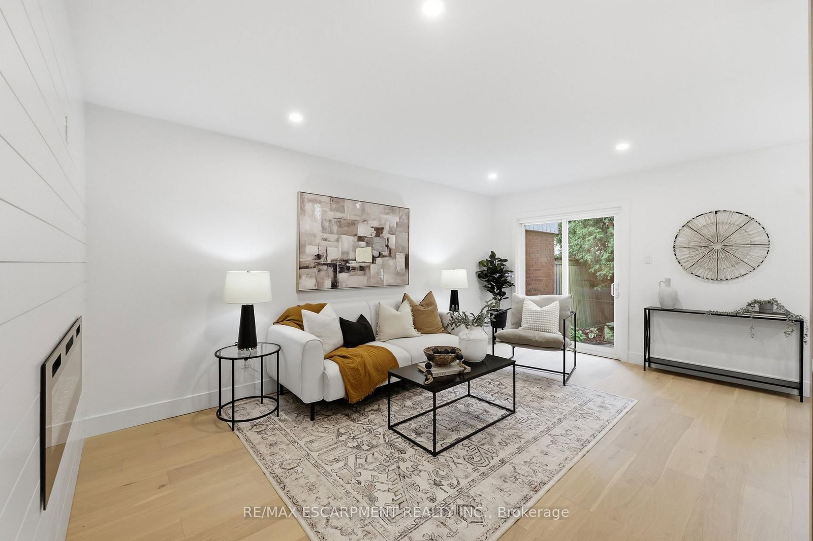 5095 Pinedale Avenue • #106 • Burlington, ON photo 8