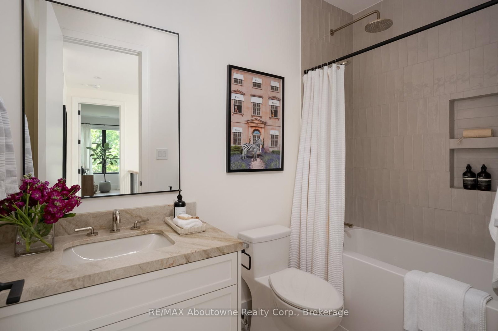 203 Weybourne Road • Oakville, ON photo 31