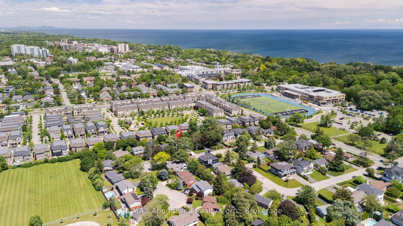 203 Weybourne Road • Oakville, ON photo 47