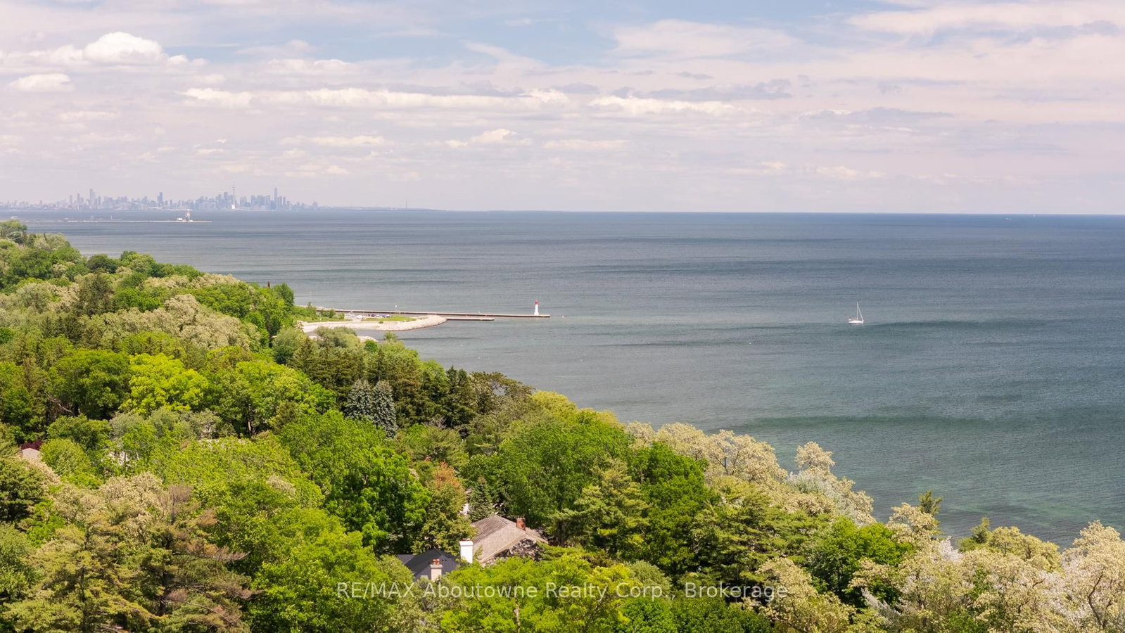 203 Weybourne Road • Oakville, ON photo 48