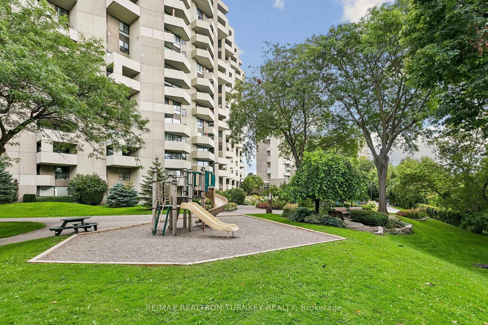 296 Mill Road • #A12 • Toronto, ON photo 5
