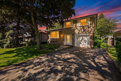 32 Farmington Drive